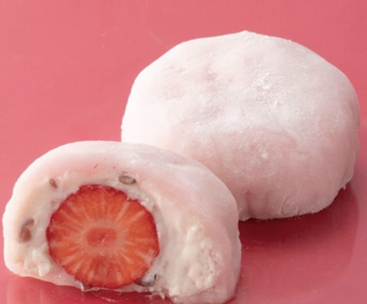Chateraise "One strawberry whipped cream Daifuku"
