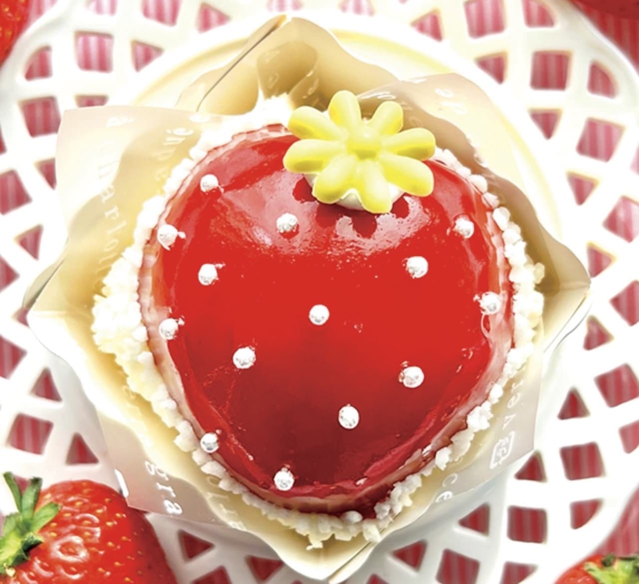 Chateraise "Rare cheese milk rape of strawberries using Tochiotome seed strawberries"