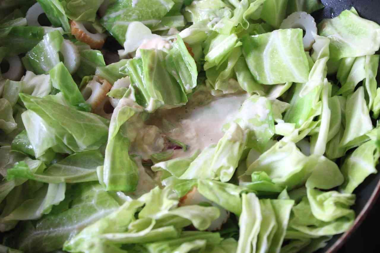 fried cabbage and chikuwa with mayopon