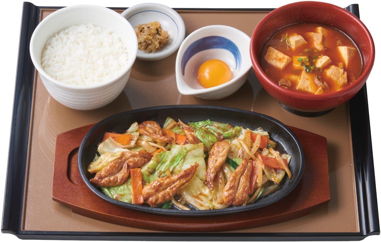 Yayoiken "Set meal of stir-fried sessere and vegetables with miso and delicious spicy chige soup