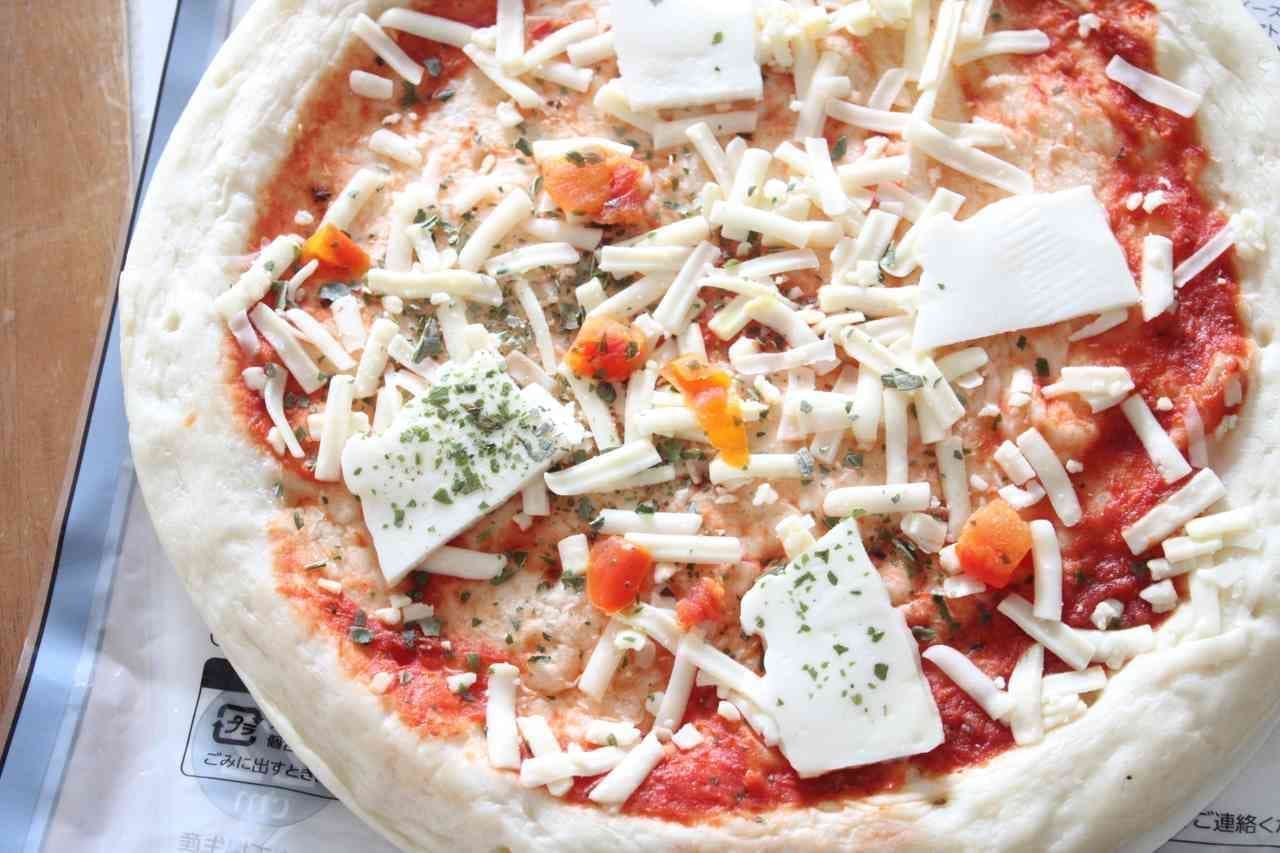 Life Premium "Margherita, authentic pizza with chunky dough