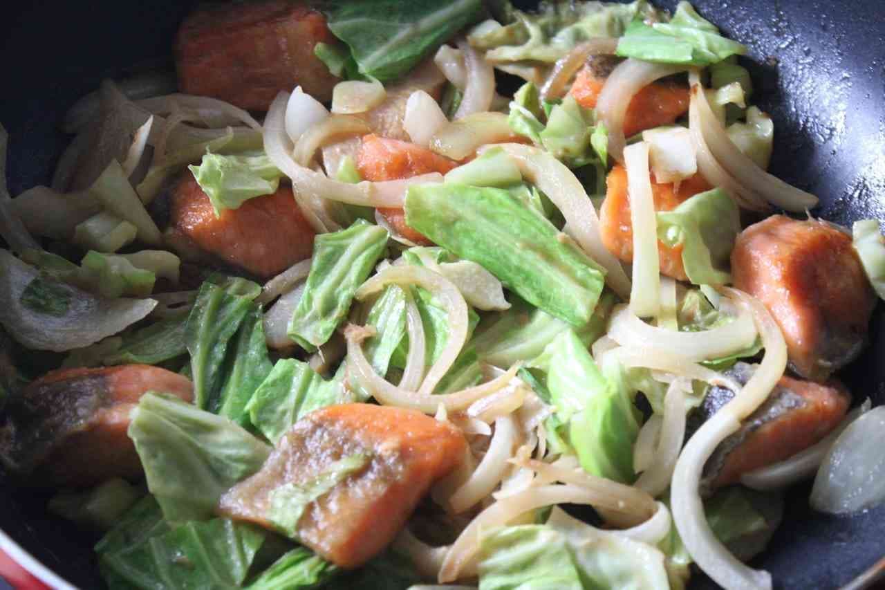 Sauteed Salmon and Cabbage with Mentsuyu Mayonnaise