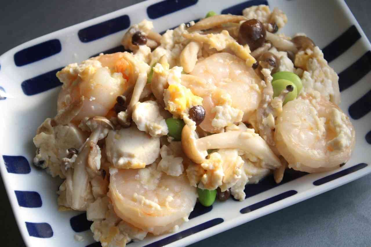 Recipe for Tofu Champuru with Shrimps and Shimeji Mushrooms
