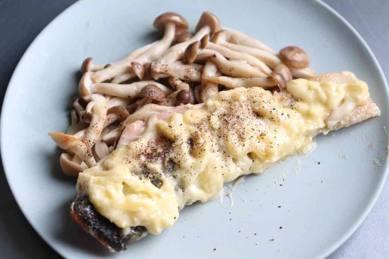 Recipe for "Salmon and Shimeji Mushrooms with Mayo Cheese