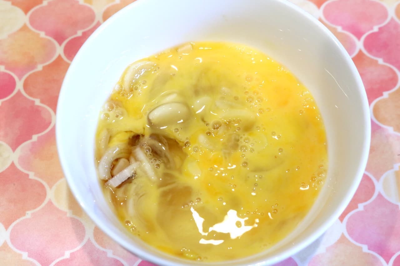Easy recipe "oyakodon with canned grilled chicken