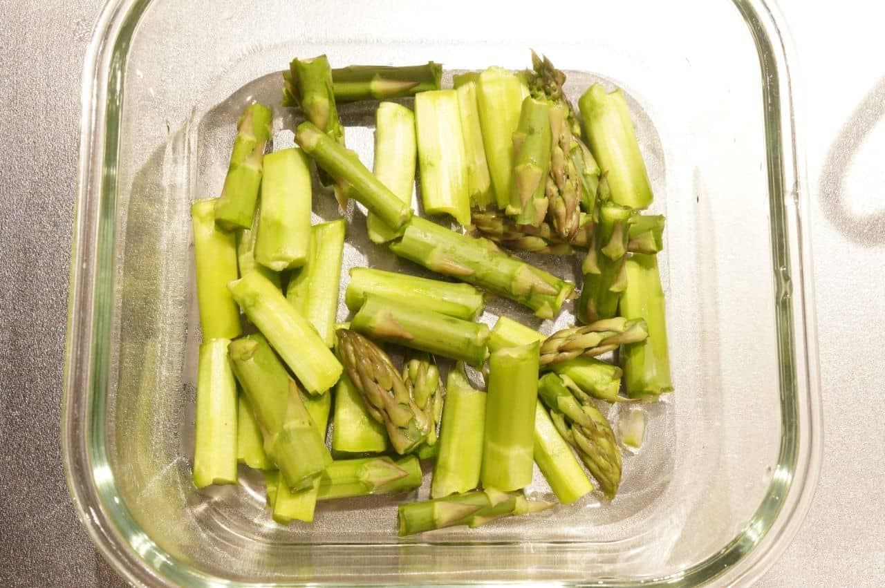 Asparagus with Tuna and Mayonnaise" recipe, easy to prepare in a microwave oven.