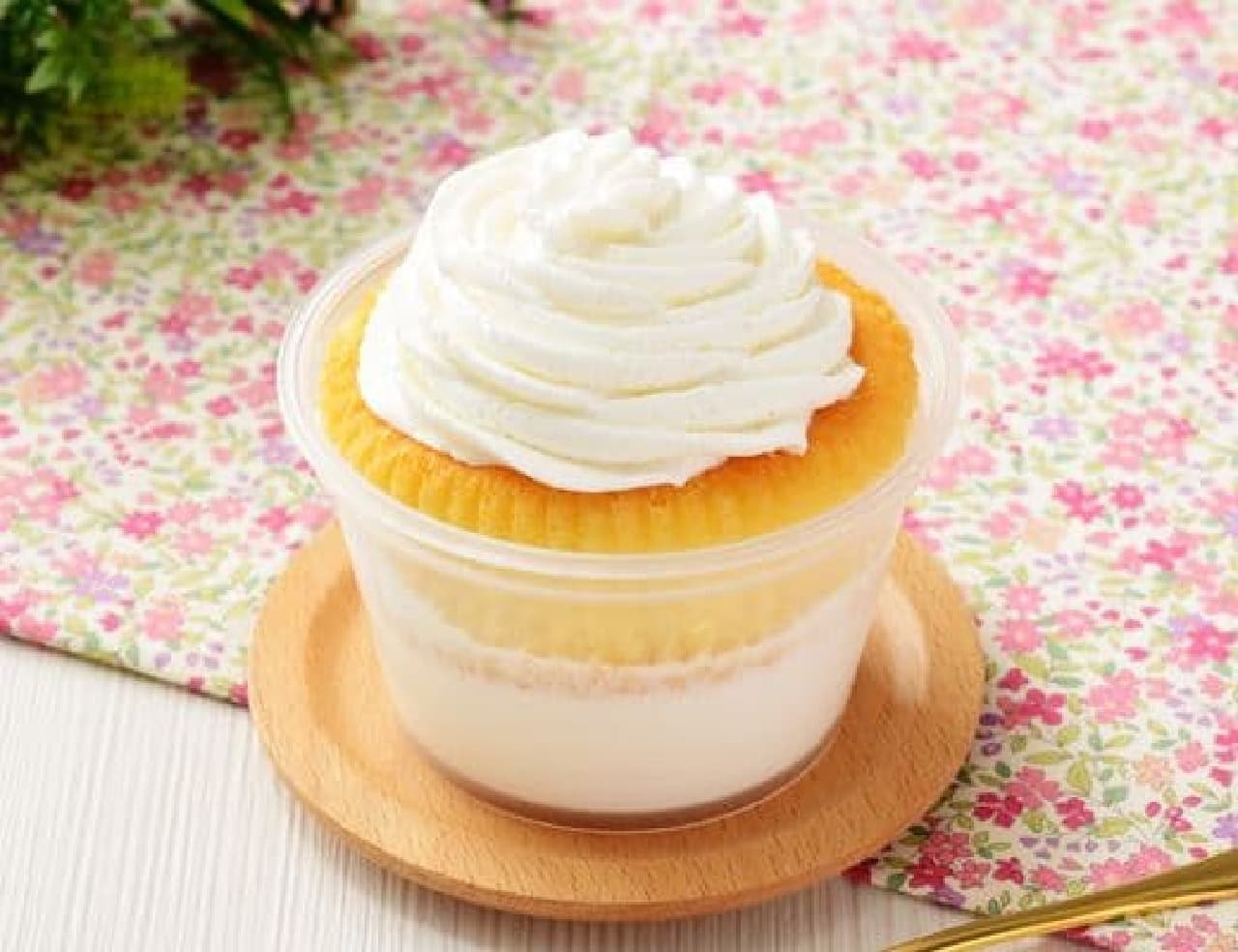 Lawson "Chiffon Cake with Drowned Cream