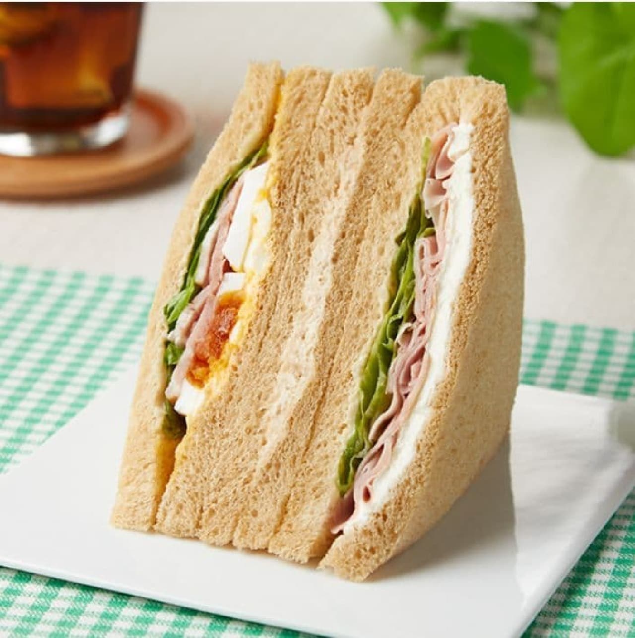 FamilyMart "Whole Grain Sandwich Mixed Sandwich"