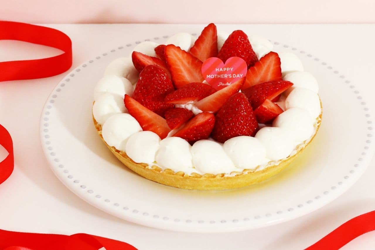 Pastel "Mother's Day Strawberry Pudding Pie