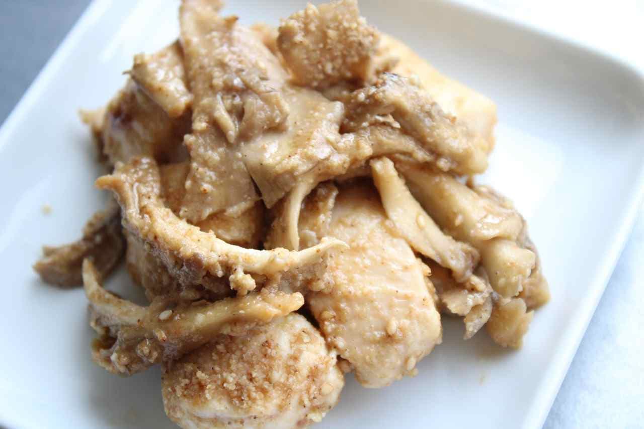 Recipe: "Stir-fried white meat and maitake mushroom with sesame mayo