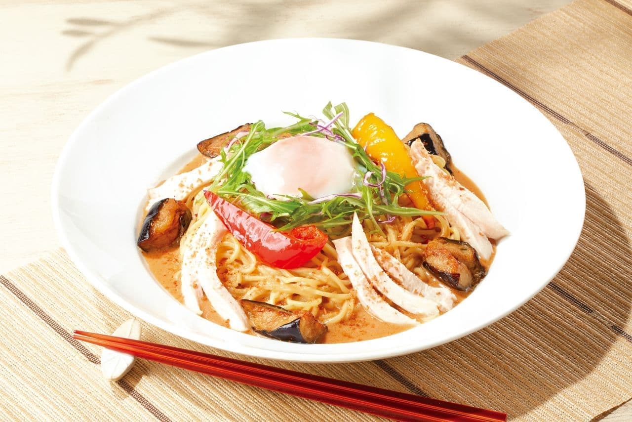Cocos "Cold Noodles with Summer Vegetables and Steamed Chicken in Thick Sesame Sauce