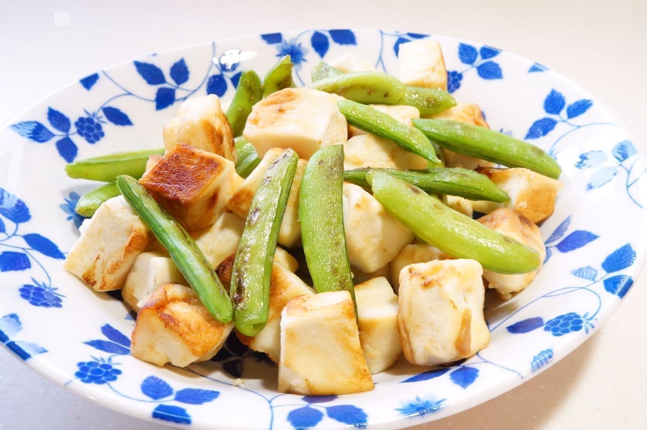 Easy recipe for "Hanpen and snap peas stir-fried with sweet and spicy sauce