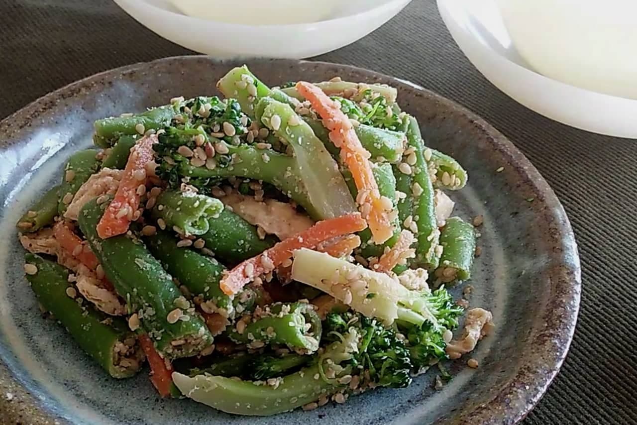 7-ELEVEN "Green beans and broccoli with sesame paste