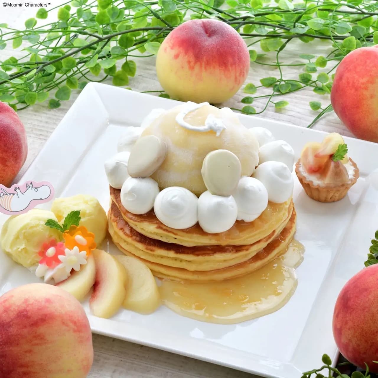 Moomin Cafe "Manmaru Oshiri Momo Apricot Pudding Pancake