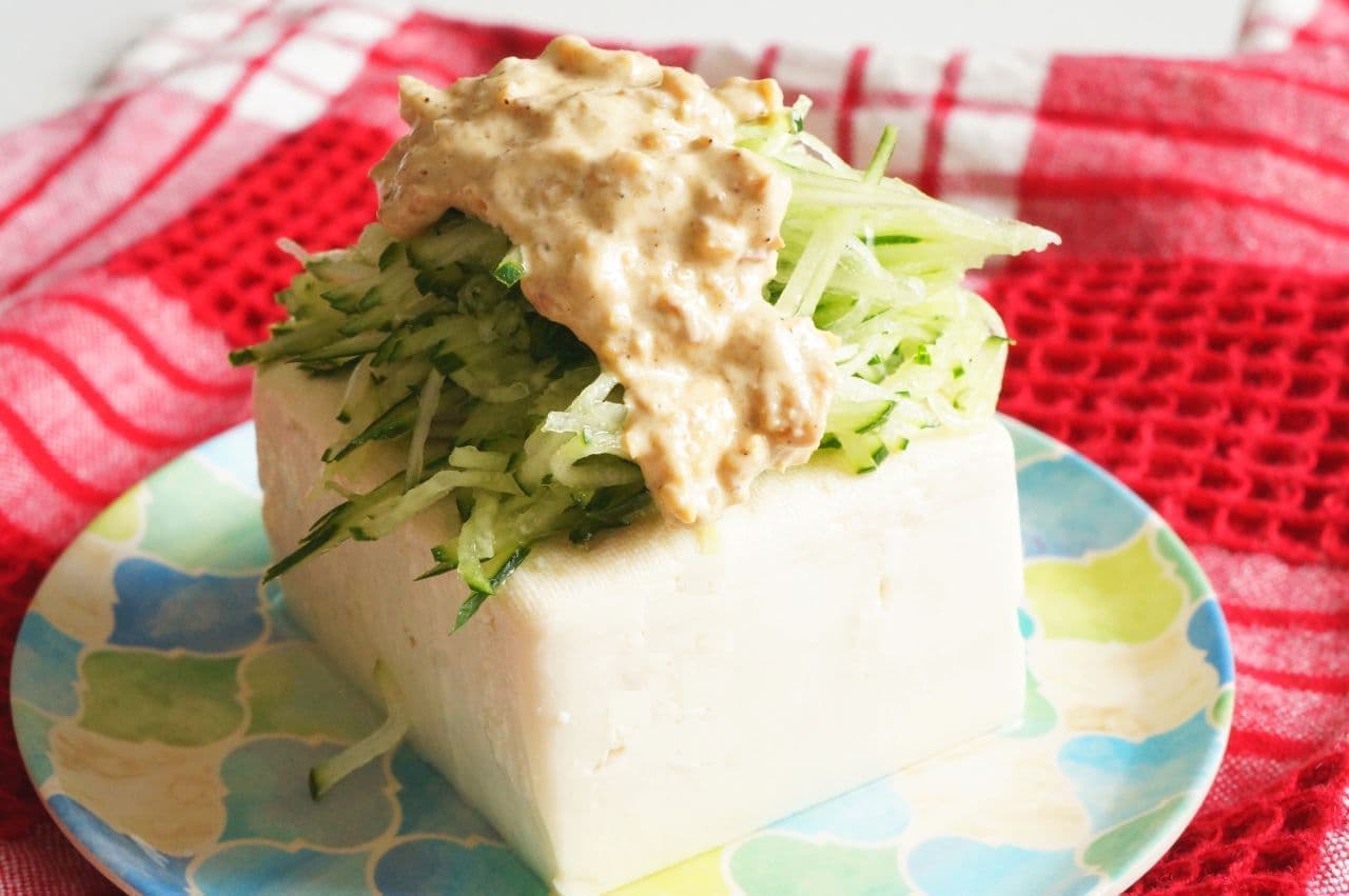 Peanut Sesame Sauce Chilled Tofu" Easy Recipe