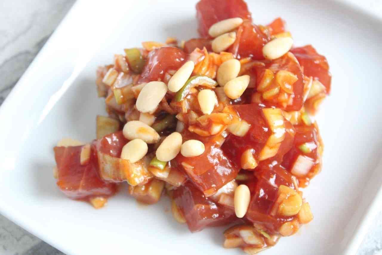 Tuna sashimi with Korean-style sauce