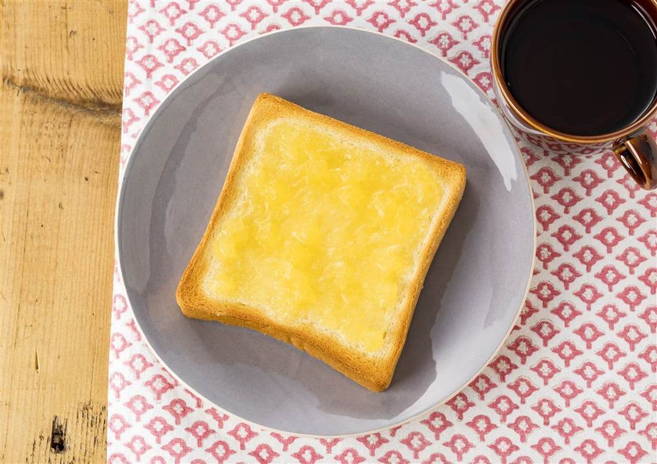 アヲハタ「焼いて香り立つ りんごバター」トースト