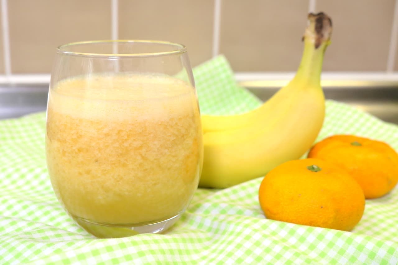 Smoothie recipe for "Tangerine and Banana Smoothie