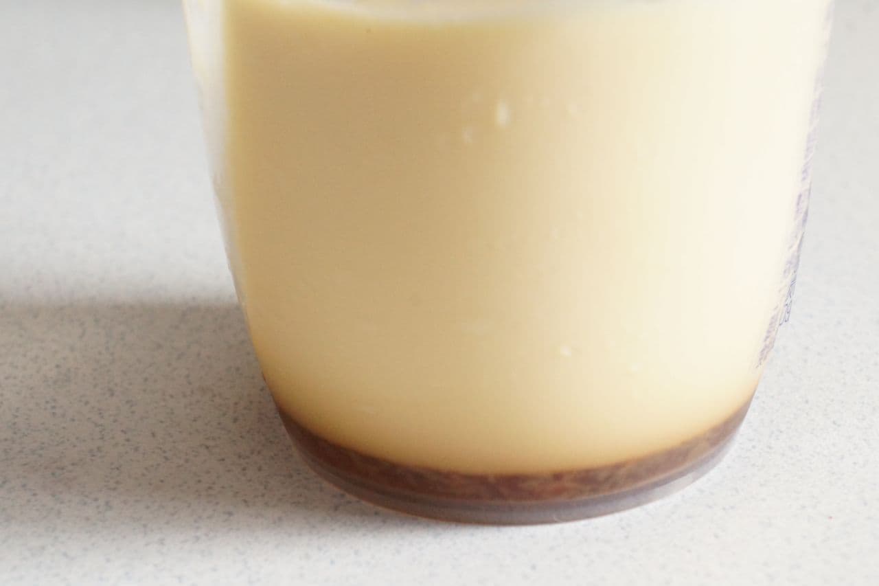 Chateraise "Additive-free extra thick pudding with fresh cream".