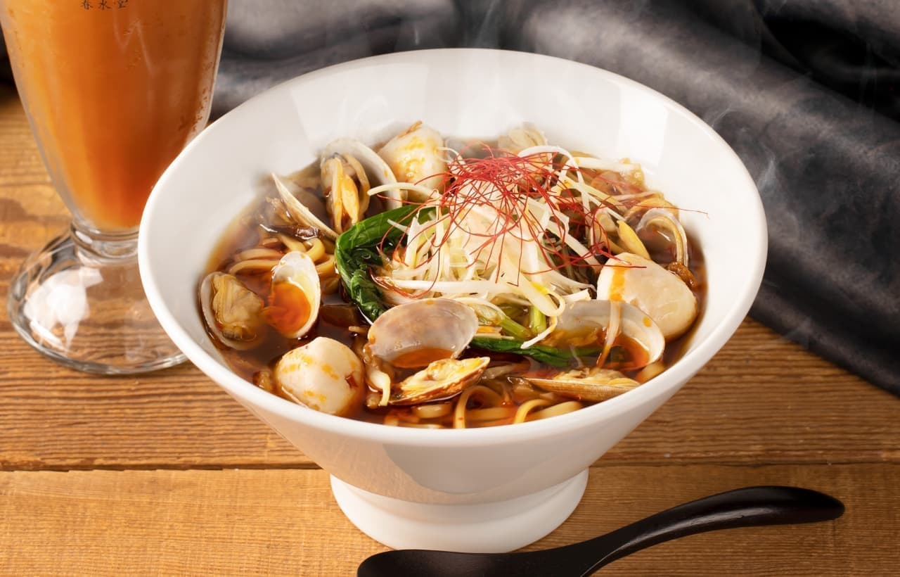Chun Shui Tang "Seafood Hotpot Noodles", "Sour and Hot Noodles", "Tapioca Hojicha Marron", "Taiwanese Sponge Cake Hojicha Marron".