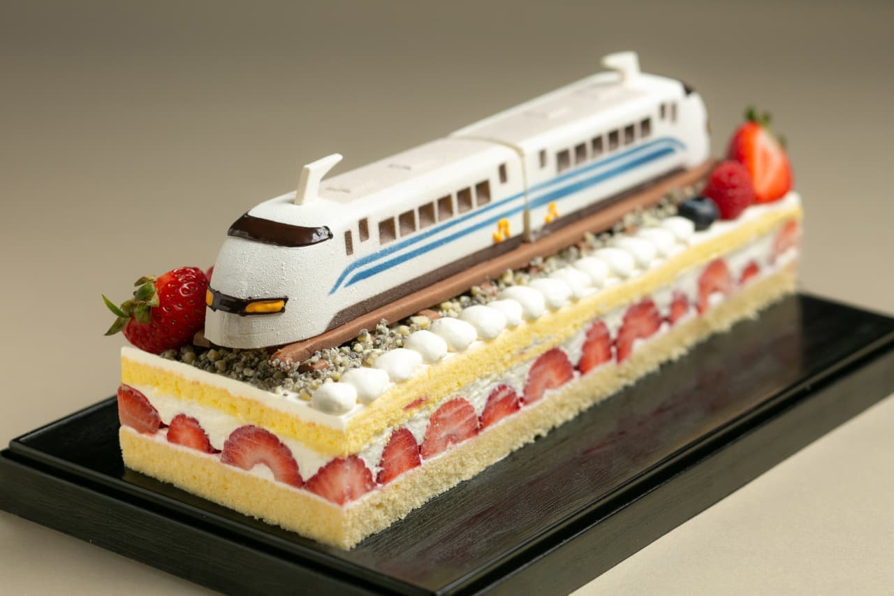 Shin-Yokohama Prince Hotel "300 Series Shinkansen Nozomi Train Cake