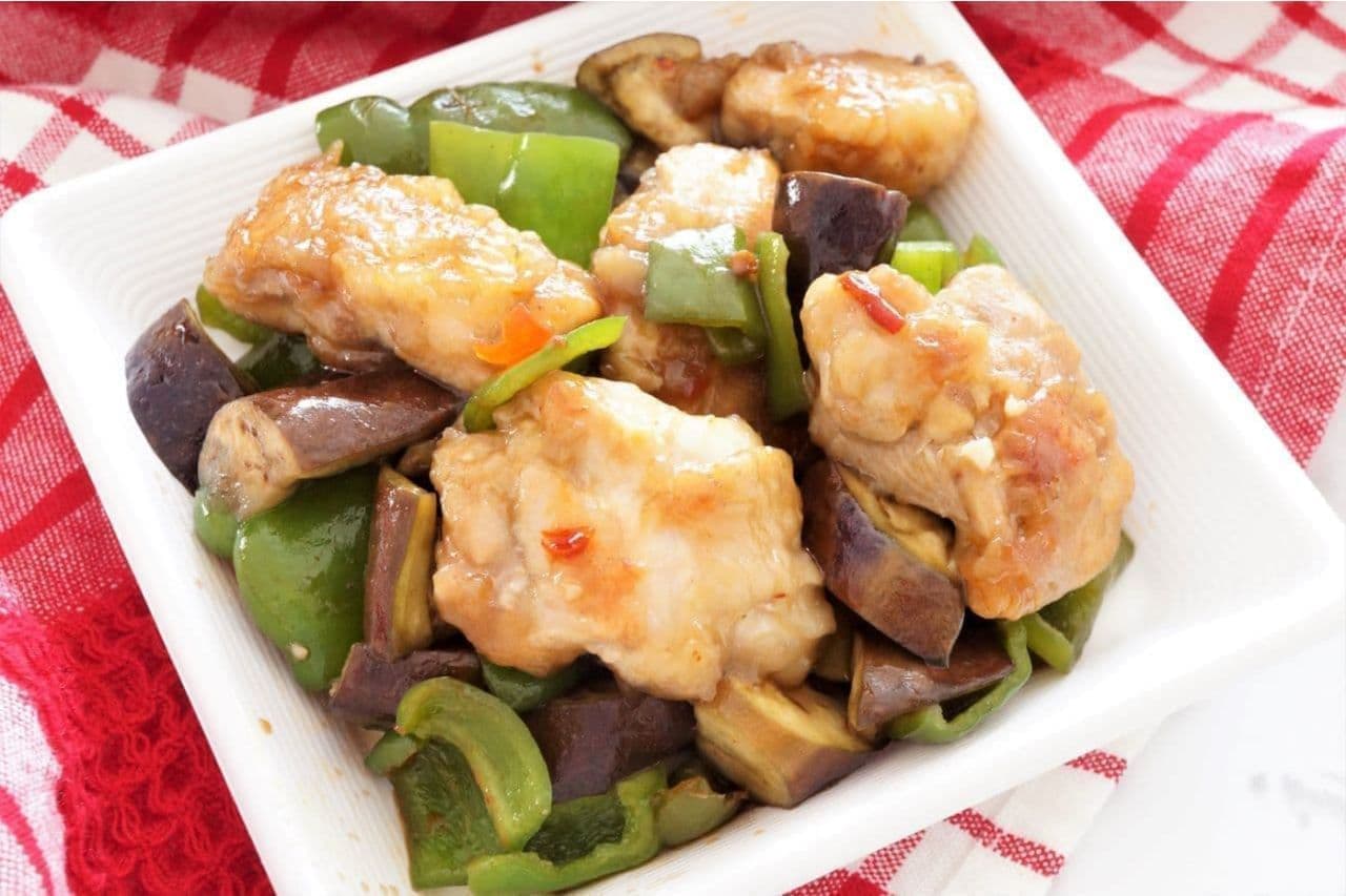 Easy recipe for "Spicy Chicken, Eggplant, and Bell Pepper Stir-Fry