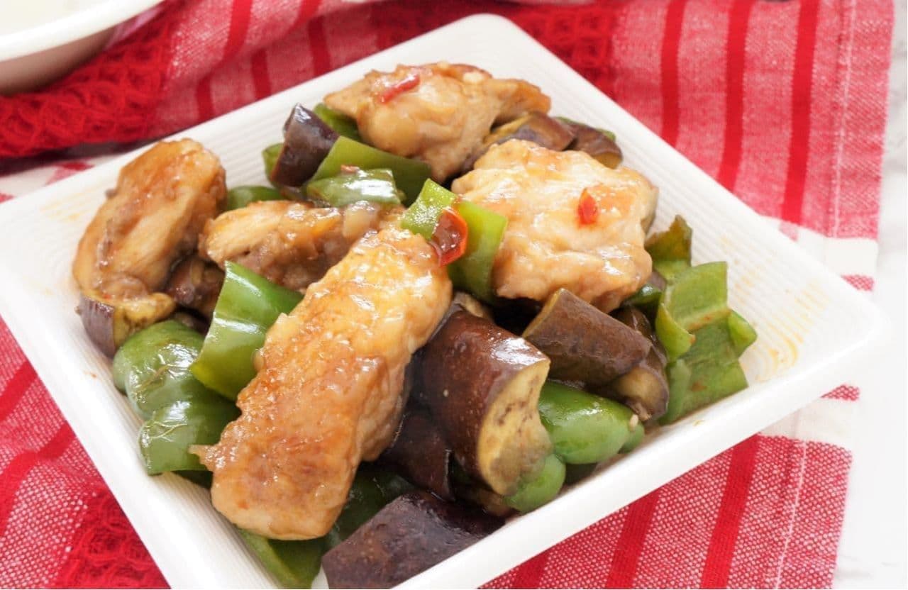 Easy recipe for "Spicy Chicken, Eggplant, and Bell Pepper Stir-Fry
