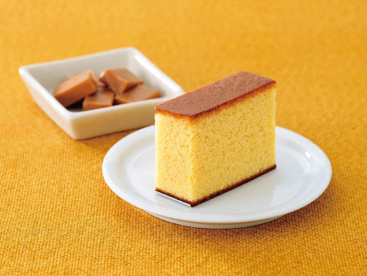 Reprinted Caramel Sponge Cake" from Bunmeido.