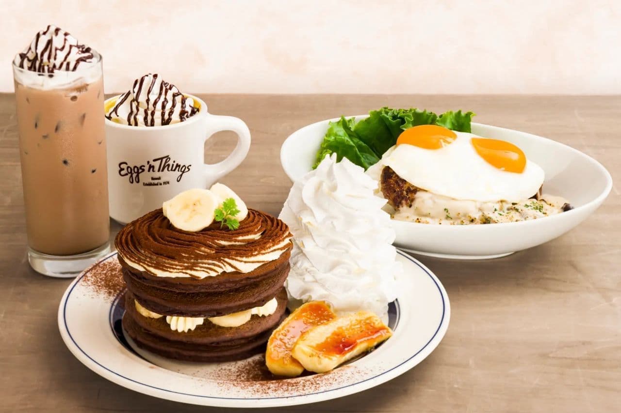 Eggs 'n Things "Tiramisu Banana Pancakes", "Mushroom Cream Loco Moco", "Chocolat Banana Mocha".