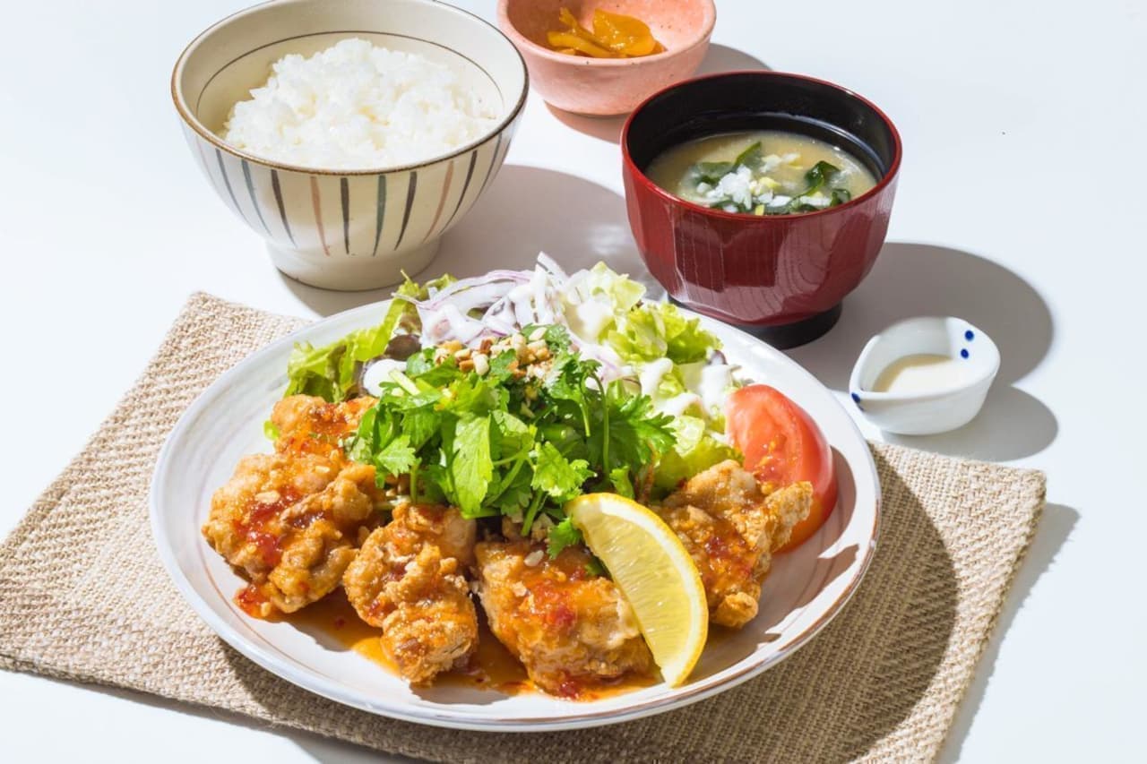 Ootoya "Ootoya Style Asian Chicken Fried Chicken Set Meal with Sweet Chili Sauce"