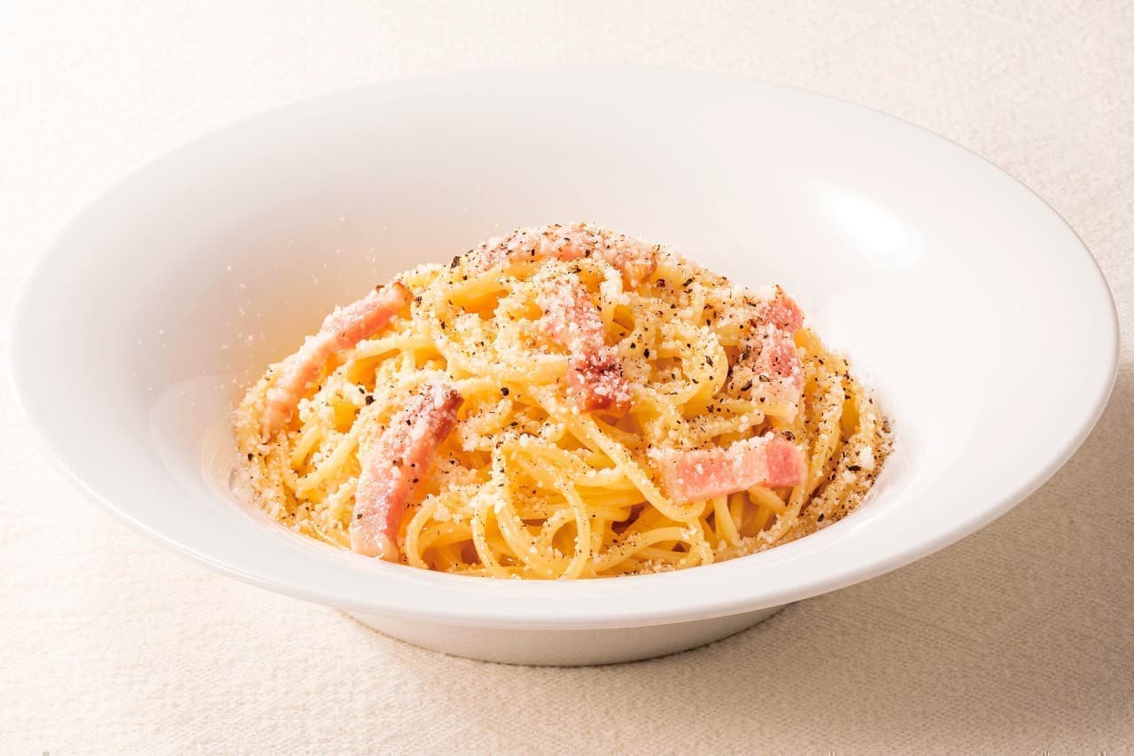 Denny's "Spaghetti with Bacon and Parmigiano - Cacio e Pepe"