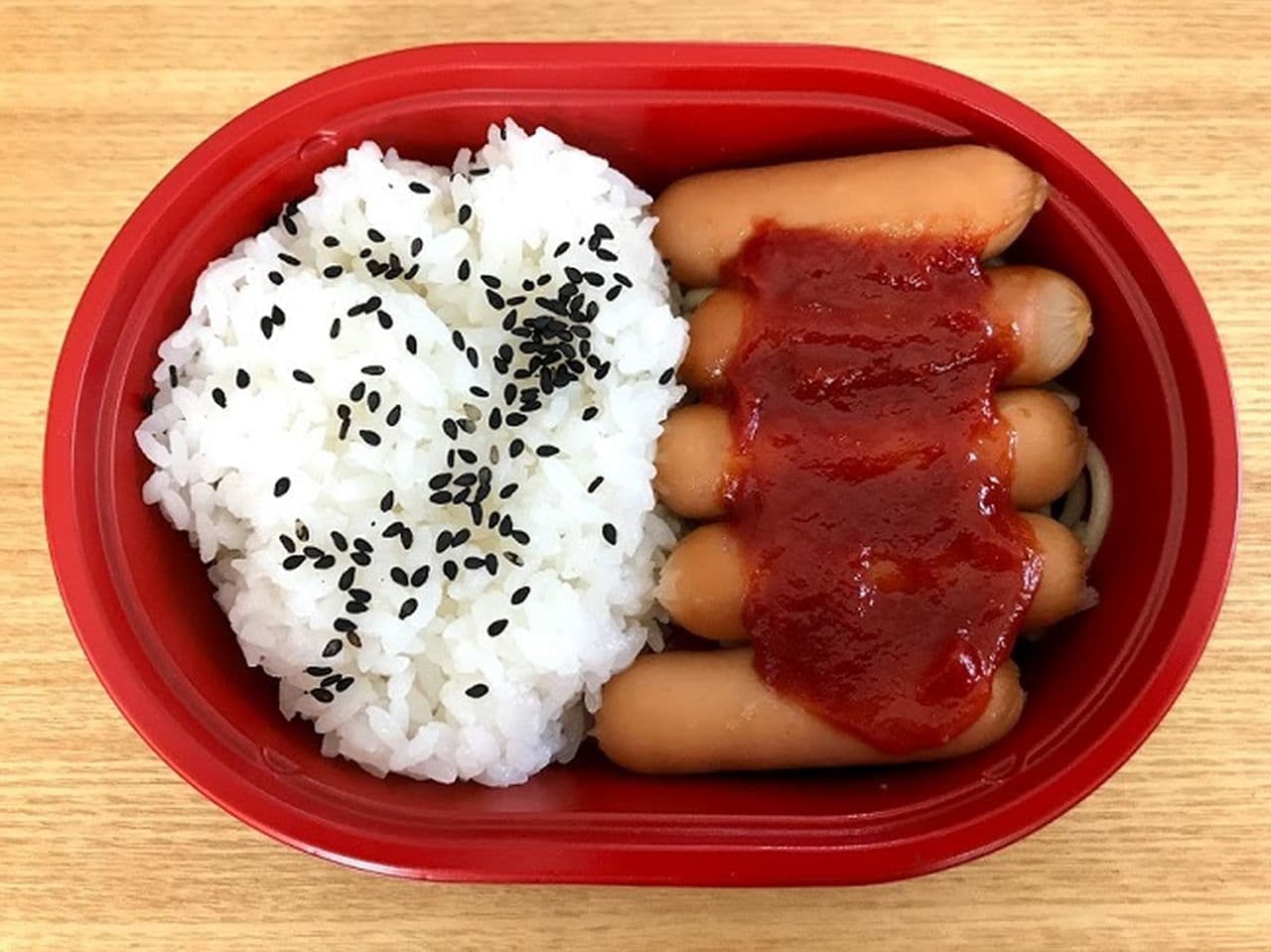The first "sausage bento" in the "Only Bento" series