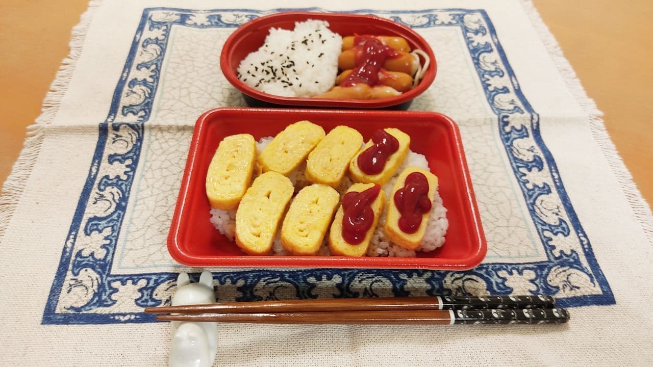 LAWSON STORE100 "Tamago-yaki Bento" with only one side dish.