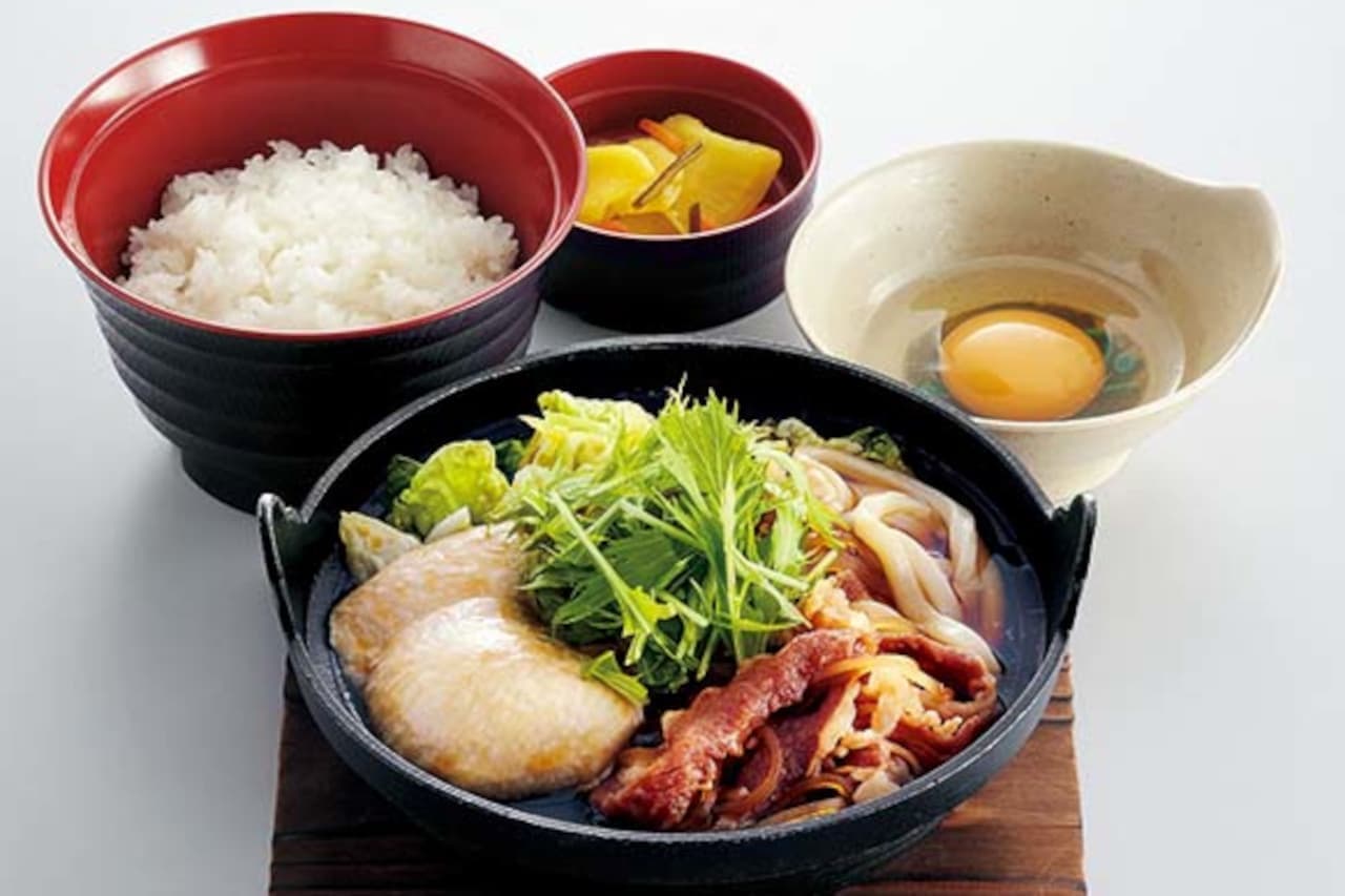 Joyful "Sukiyaki Nabe Set Meal with Udon Noodles