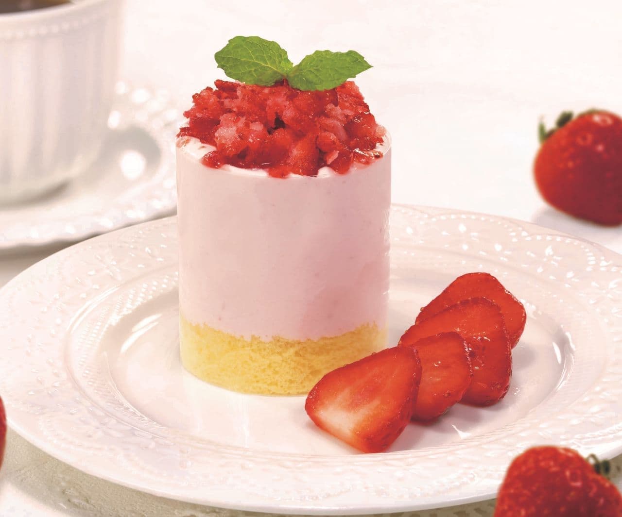 Kura Sushi "Melted Cream Cake Strawberry