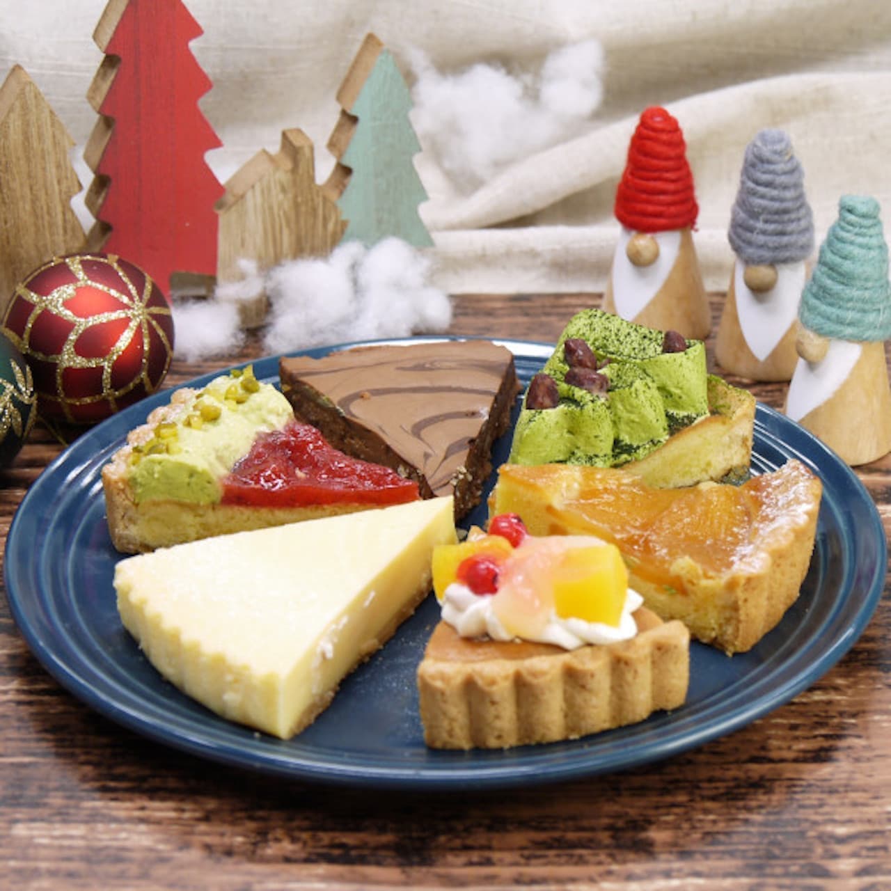 Aeon Christmas Sweets "Christmas Variety Cake Assortment