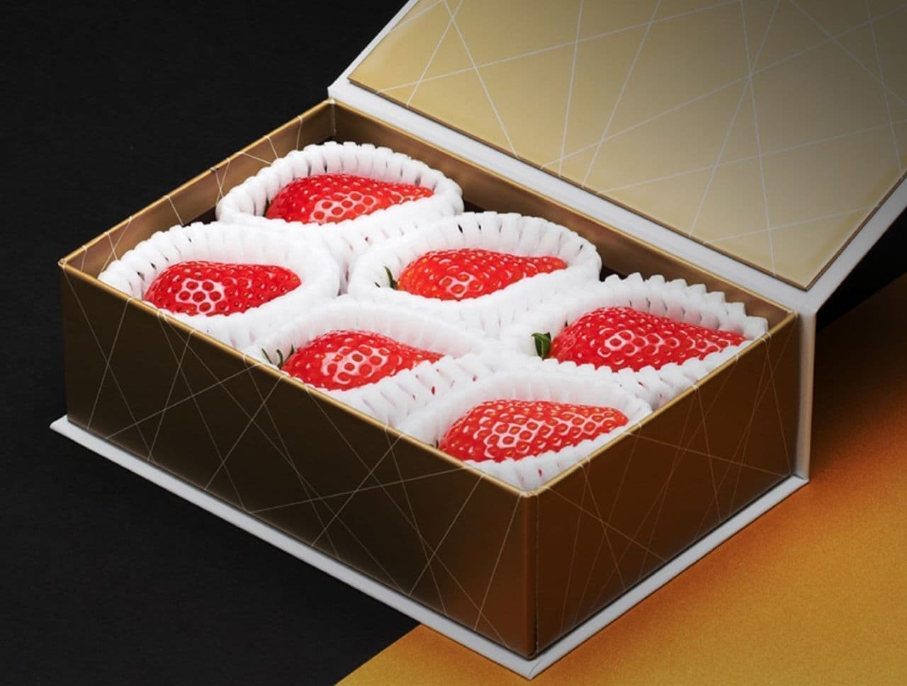 Shinshin Farm's specially selected strawberries "Manakokoro