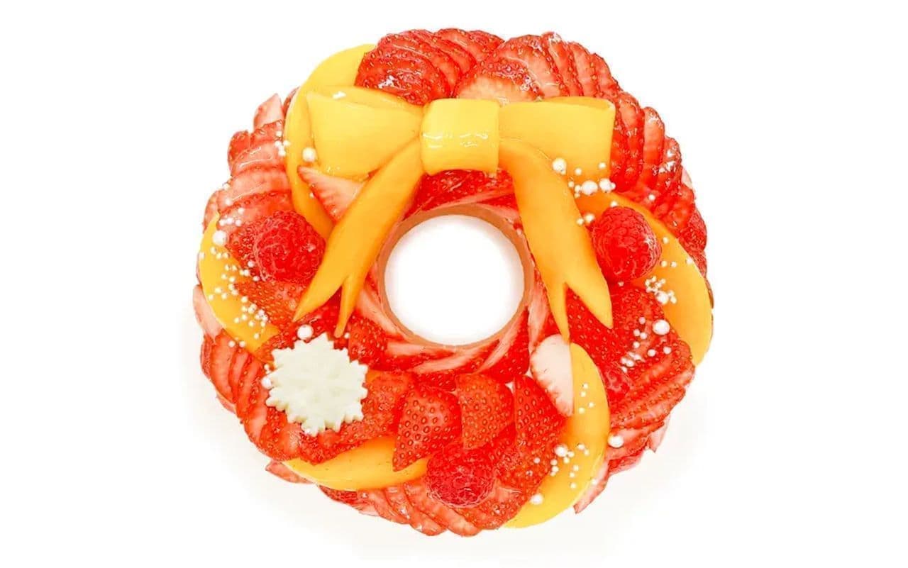 Cafe COMSA "Strawberry and Mango Wreath Cake