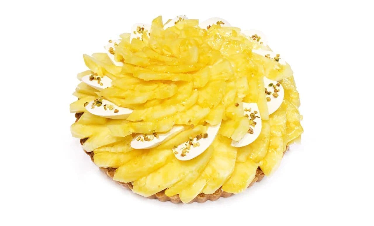 Cafe COMSA "Pineapple and Lemon Tea Cream Cake