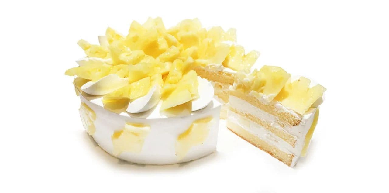 Cafe COMSA "Shortcake with Pineapple and Apricot Cream