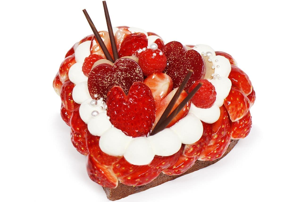 カフェコムサ バレンタイン限定「いちごとチョコレートムースのケーキ」 予約限定のハート型タイプも