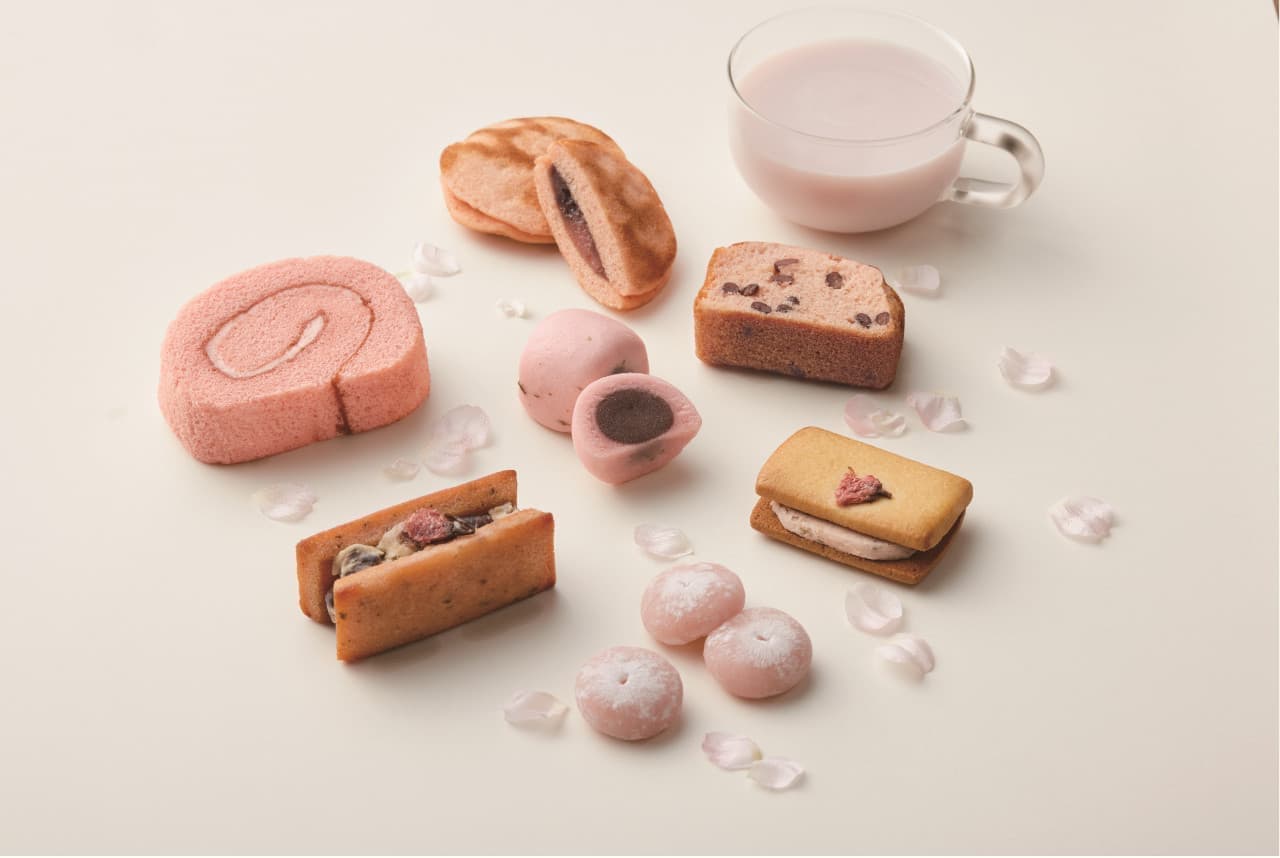 MUJI "Cherry blossom-based confectionery and beverages