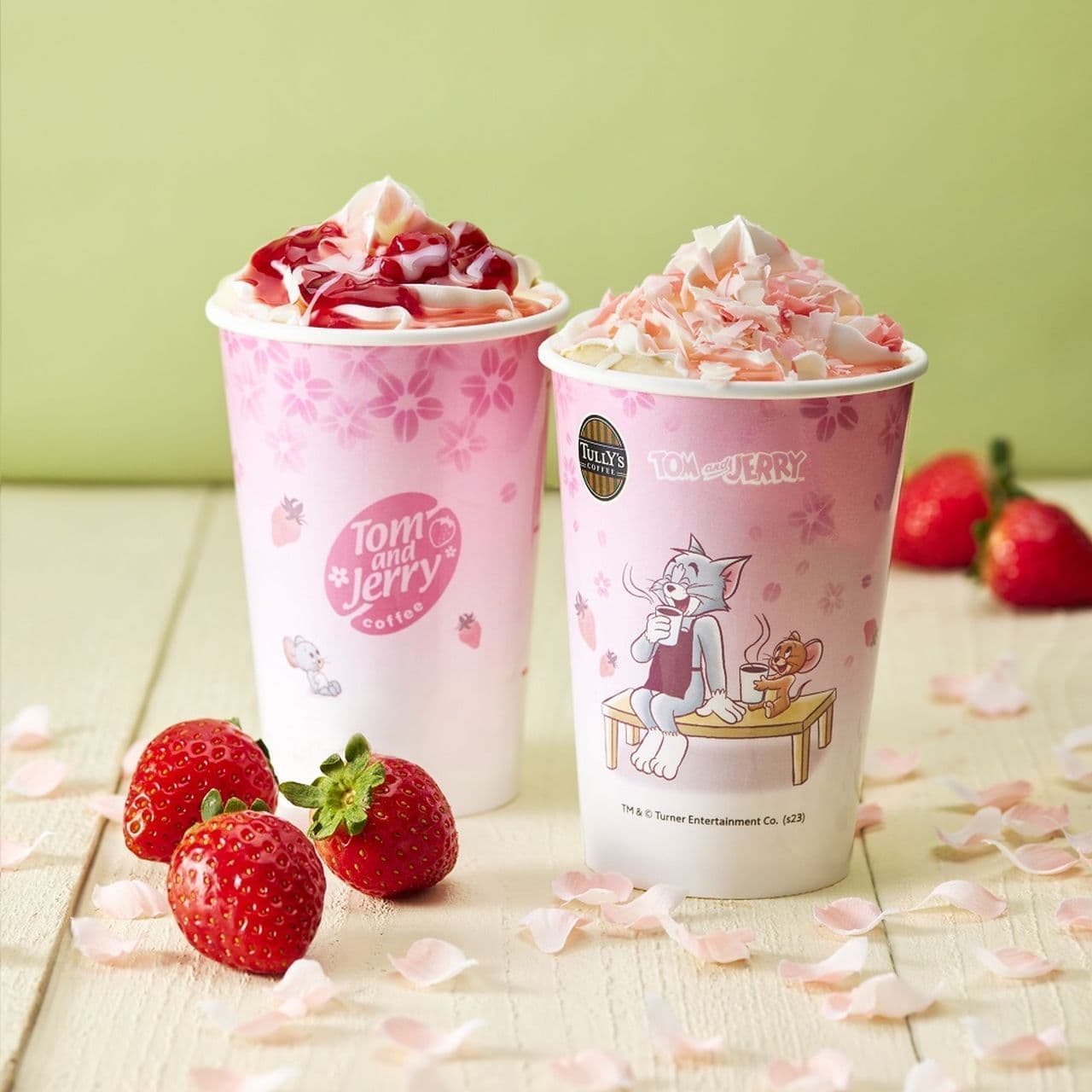 Tully's Coffee "Tom & Jerry: Cherry Blossom Dancing Strawberry White Chocolat Latte" and "Tom & Jerry & TEA: Cherry Blossom Scented Strawberry Royal Milk Tea".