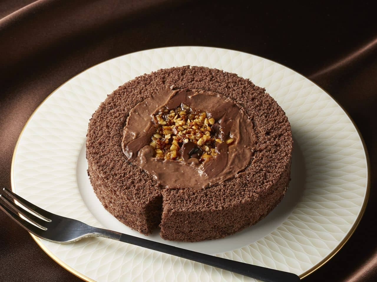 Theobroma Patisserie India  Why is our Chocolate Orange Mousse Cake  perfect for youryour buddys birthday   its delicious  its brand  new  its limited edition Order directly from wwwtheobromain
