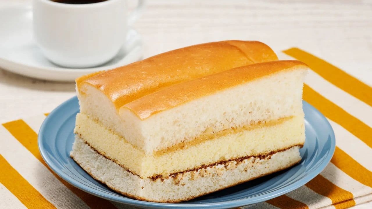 LAWSON STORE100 "Cake Sandwich (Caramel & Whip)