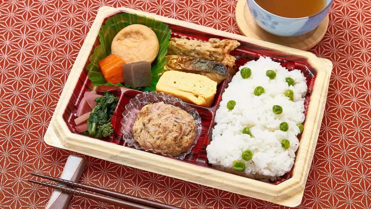 LAWSON STORE100 "Bean and rice lunch box".