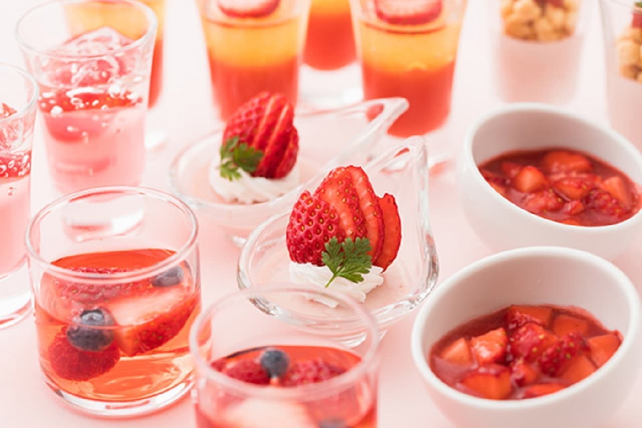 Hotel Metropolitan Strawberry Sweets Buffet