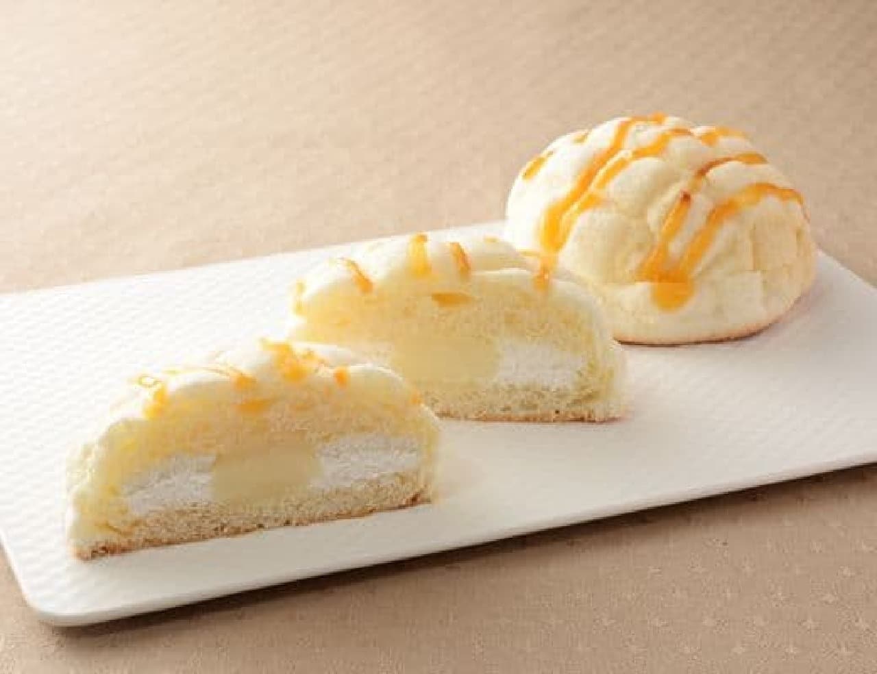 LAWSON "Cheese Melon Pan with Whipped & Cheese Cream