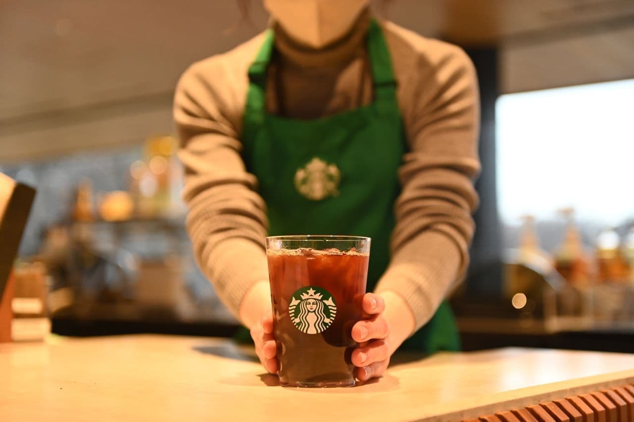 Starbucks reusable in-store glass