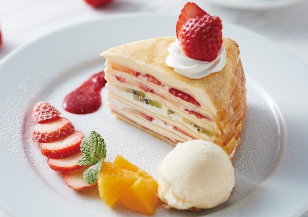 Cafe Morozoff "Spring Strawberry and Kiwifruit Mille Crepe and Beverage"
